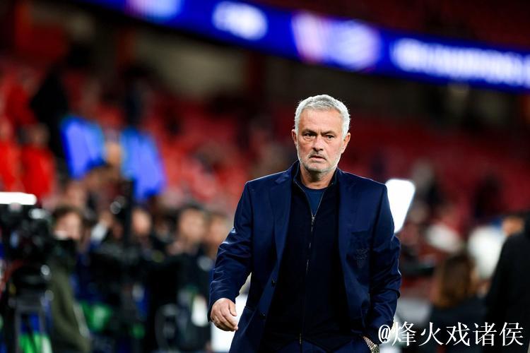 科贝：老佛爷有意请回穆里尼奥，后者是唯一让其满意的教练